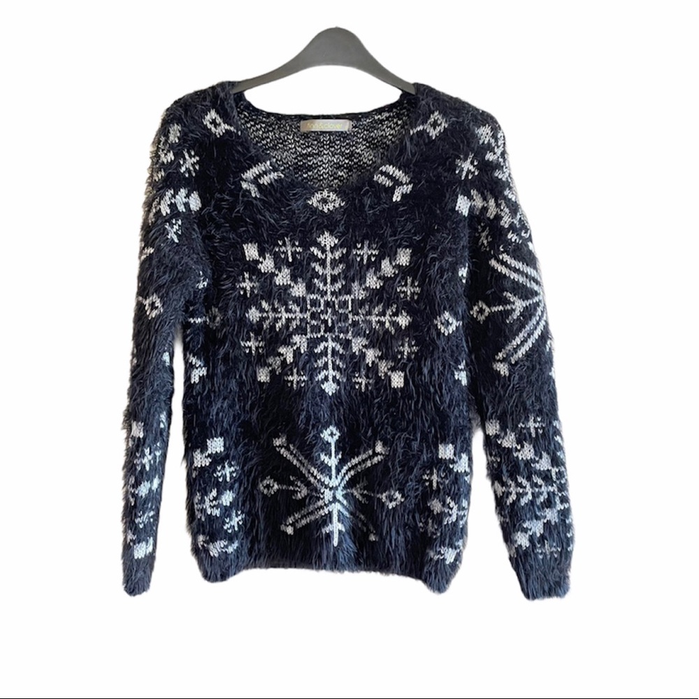 Finn & Clover Black Fluffy Pullover Sweater